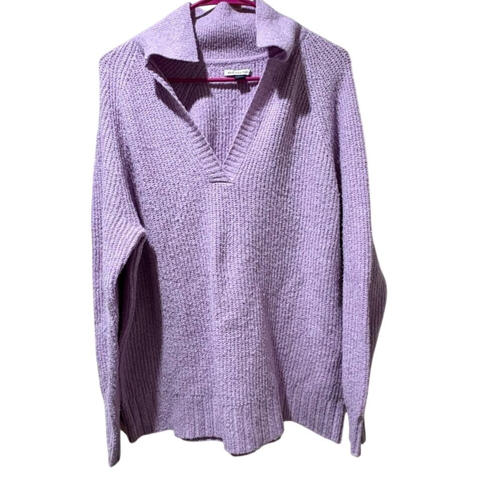 American Eagle Outfitters Lavender V-Neck Sweater